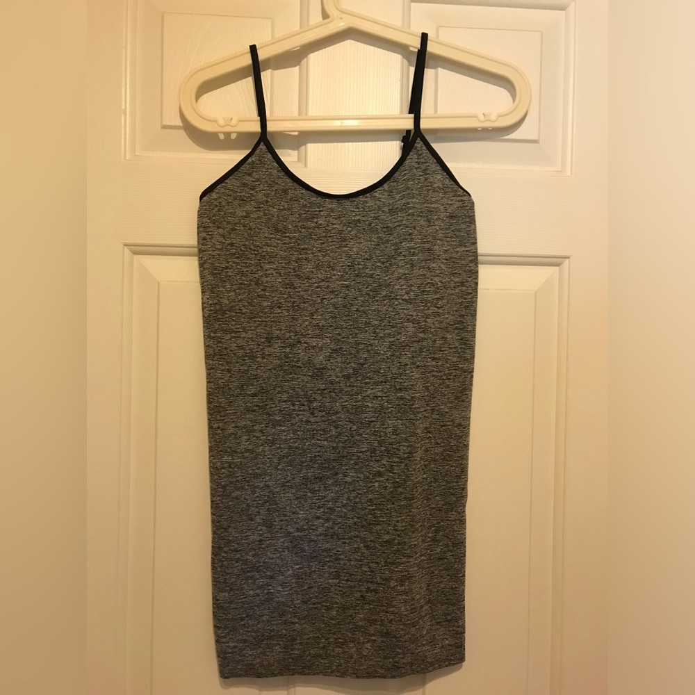 SO Perfect Seamless Cami Fitted Size Medium